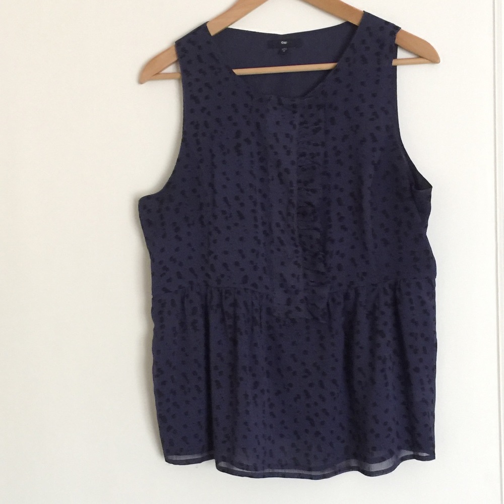 Gap Top